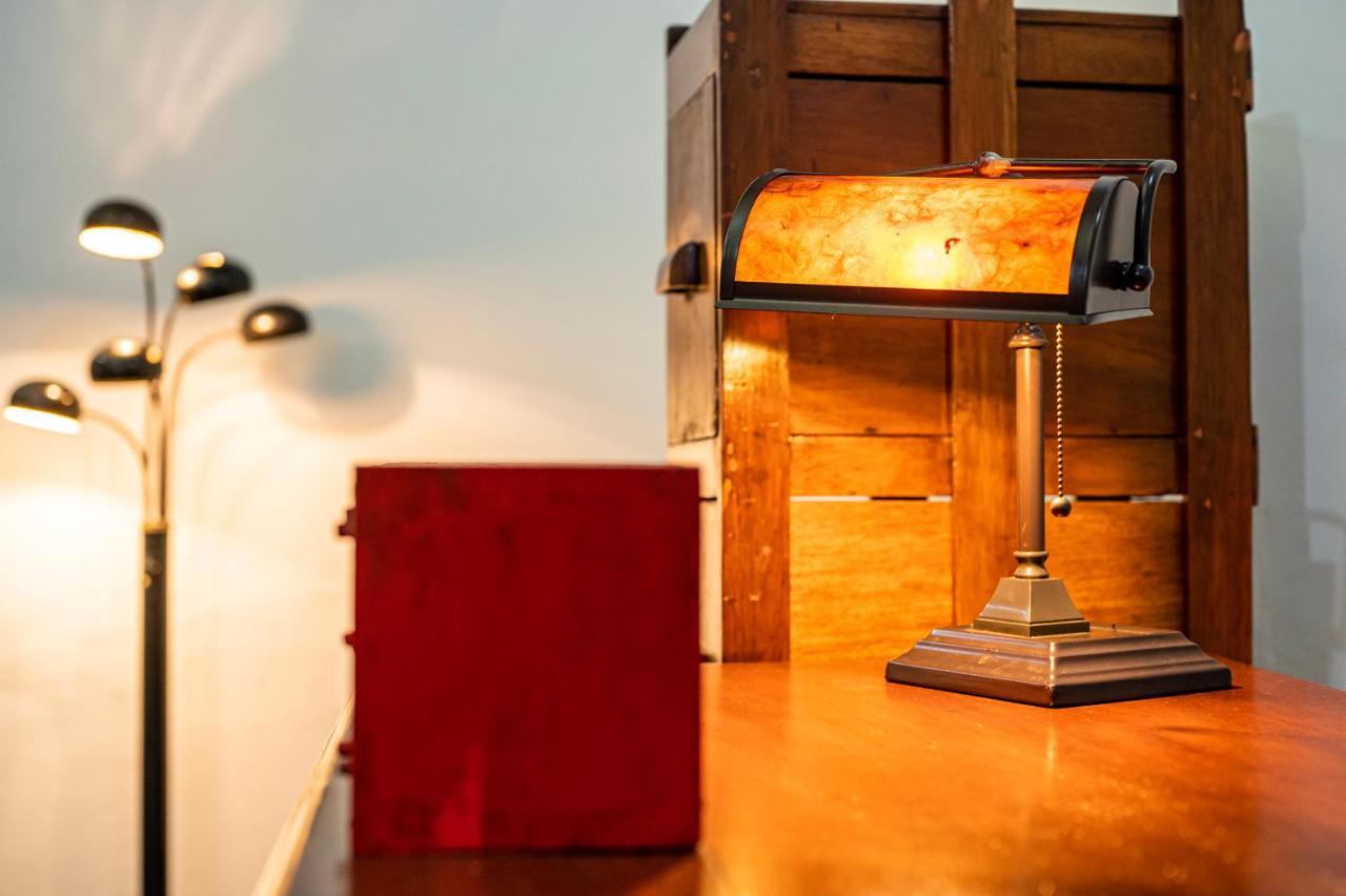 Hostal Victoria Granada Luaran gambar