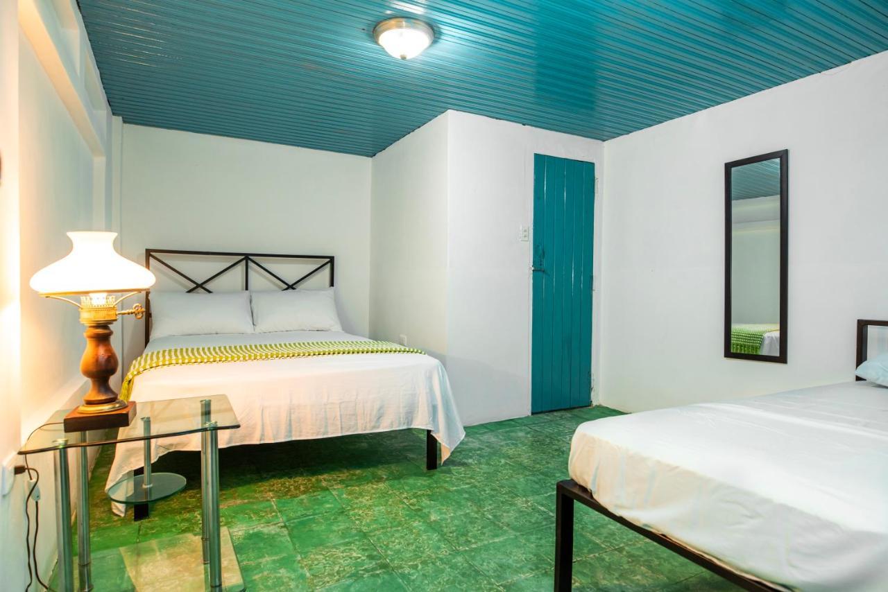 Hostal Victoria Granada Luaran gambar
