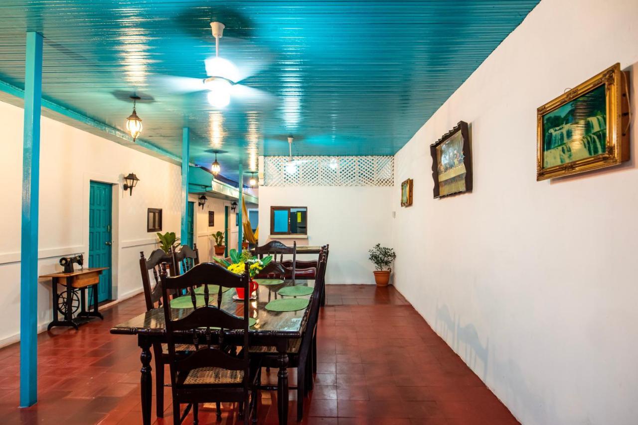 Hostal Victoria Granada Luaran gambar