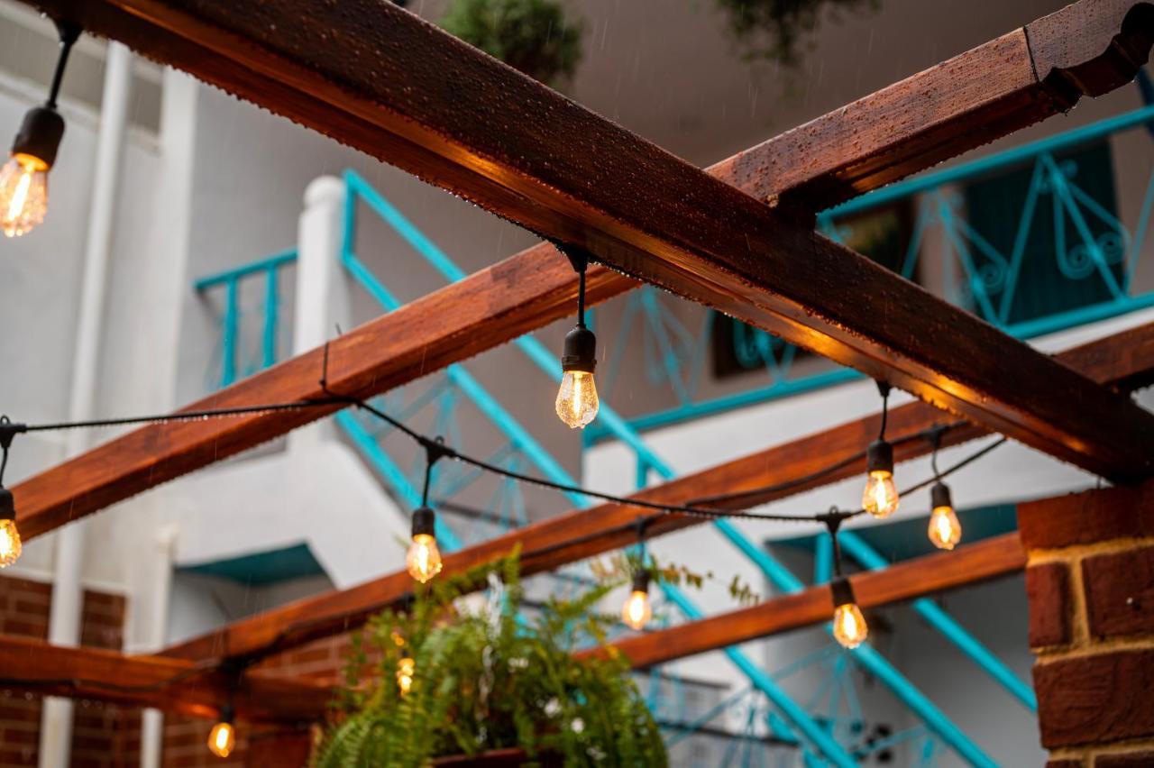 Hostal Victoria Granada Luaran gambar