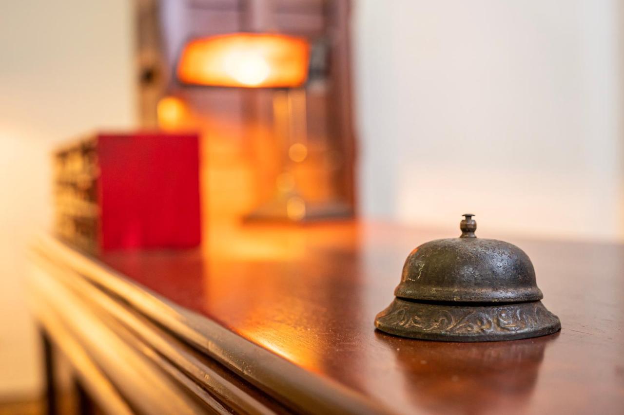 Hostal Victoria Granada Luaran gambar