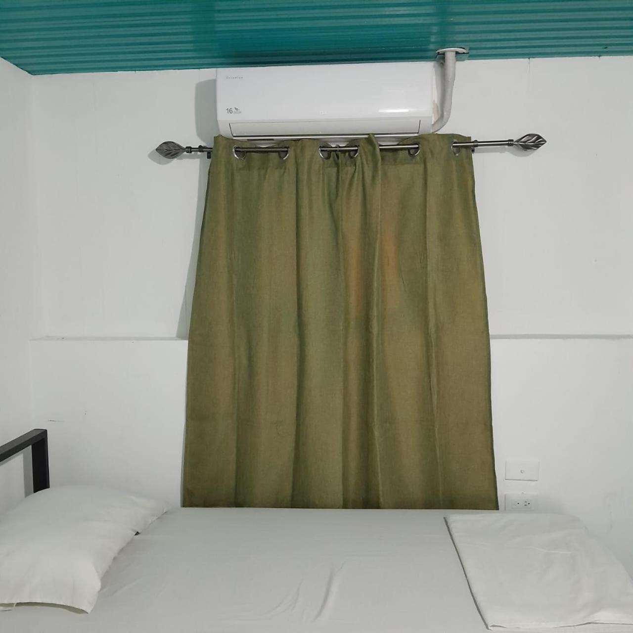 Hostal Victoria Granada Luaran gambar