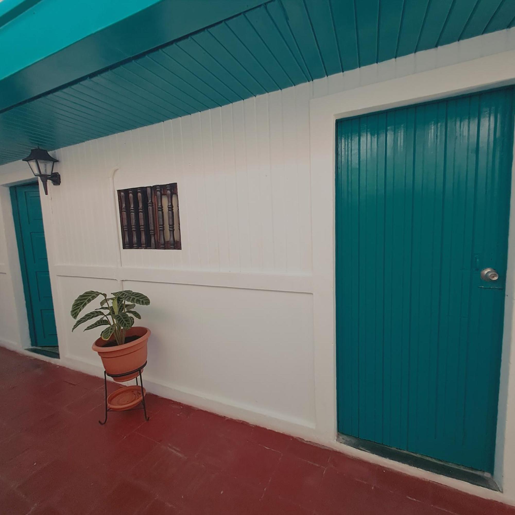Hostal Victoria Granada Luaran gambar