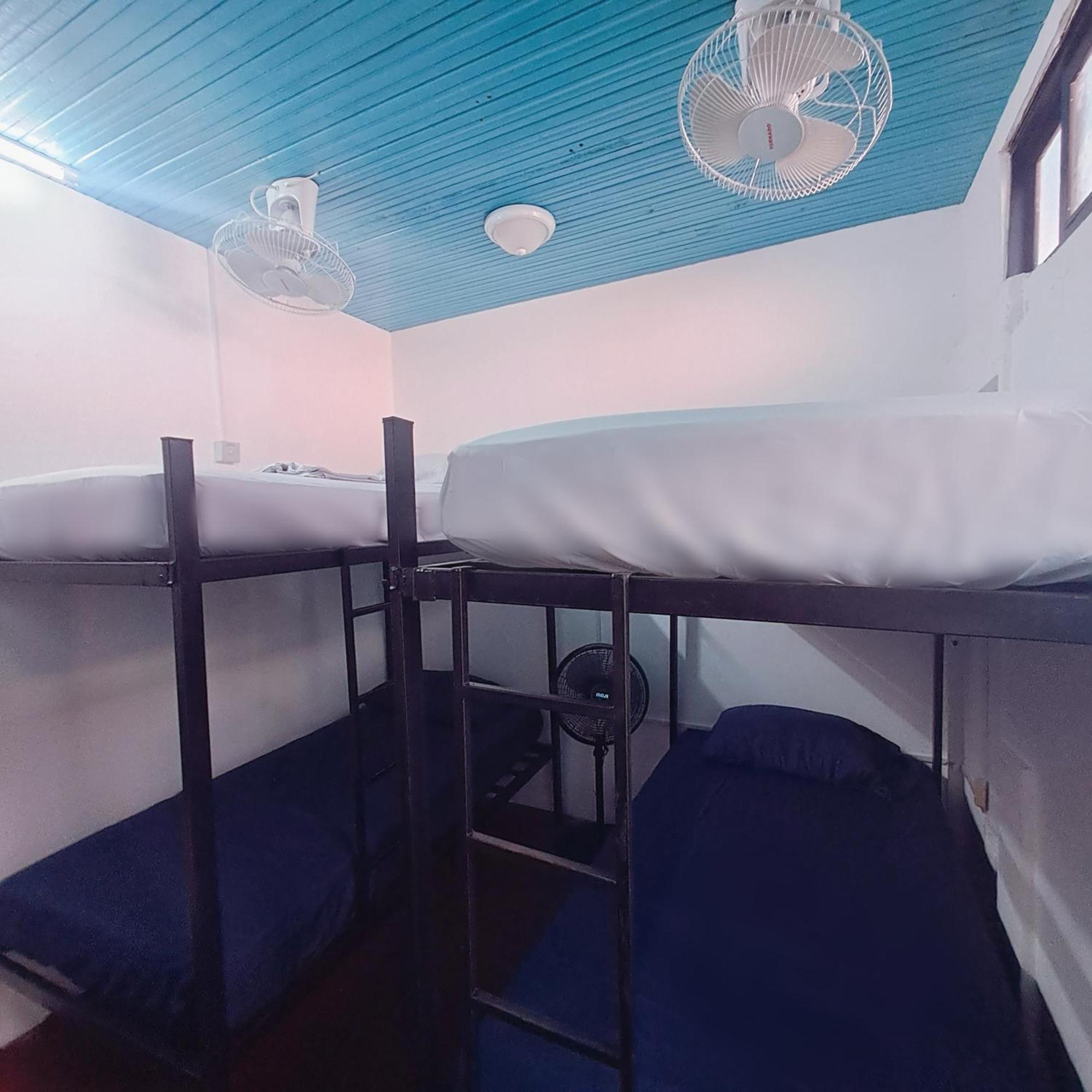 Hostal Victoria Granada Luaran gambar