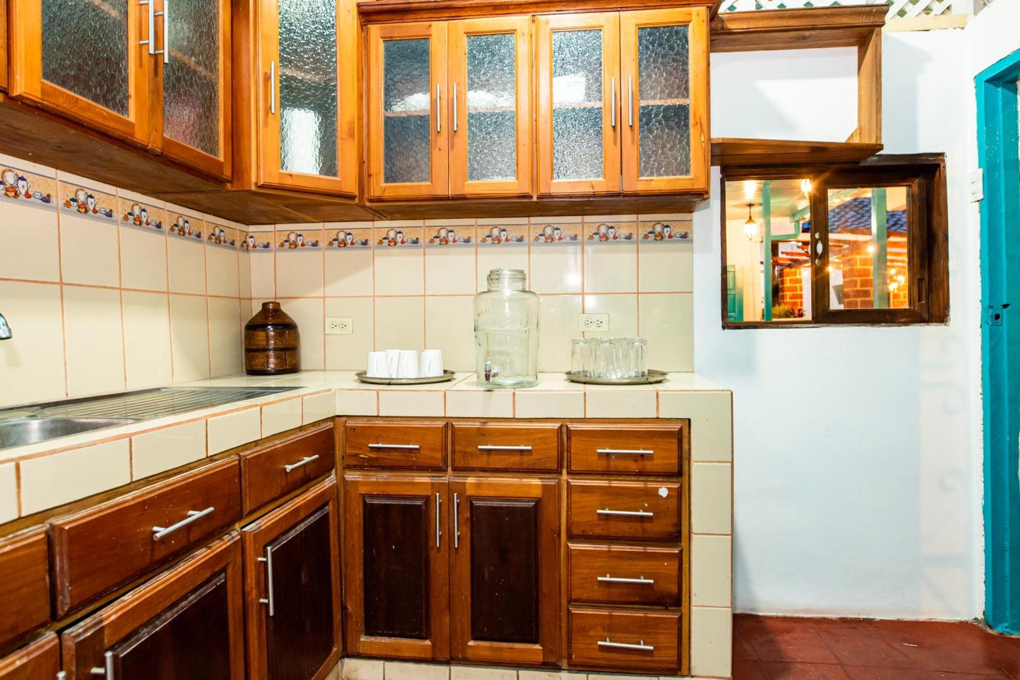 Hostal Victoria Granada Luaran gambar